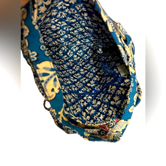 Vera Bradley tote bag in adorable retired Blue Lagoon print. Very gently used. - Picture 2 of 3